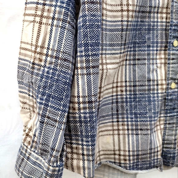 Button down - Picture 2 of 7